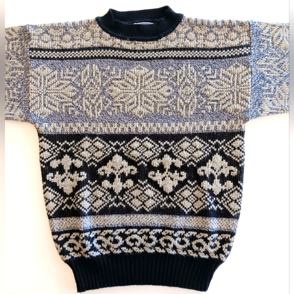 Vintage 90s Sweater Graphix medium acrylic dad sweater.